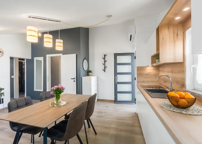 Radovan 2 아파트 *