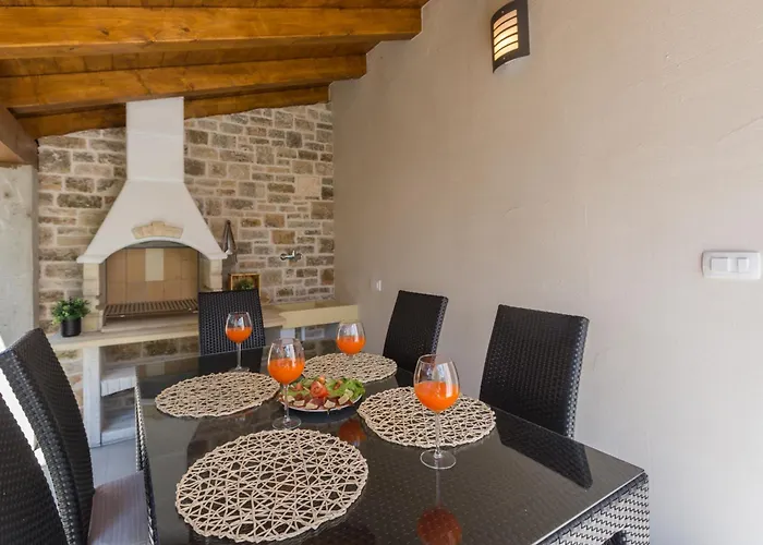 Apartment Radovan 2 *